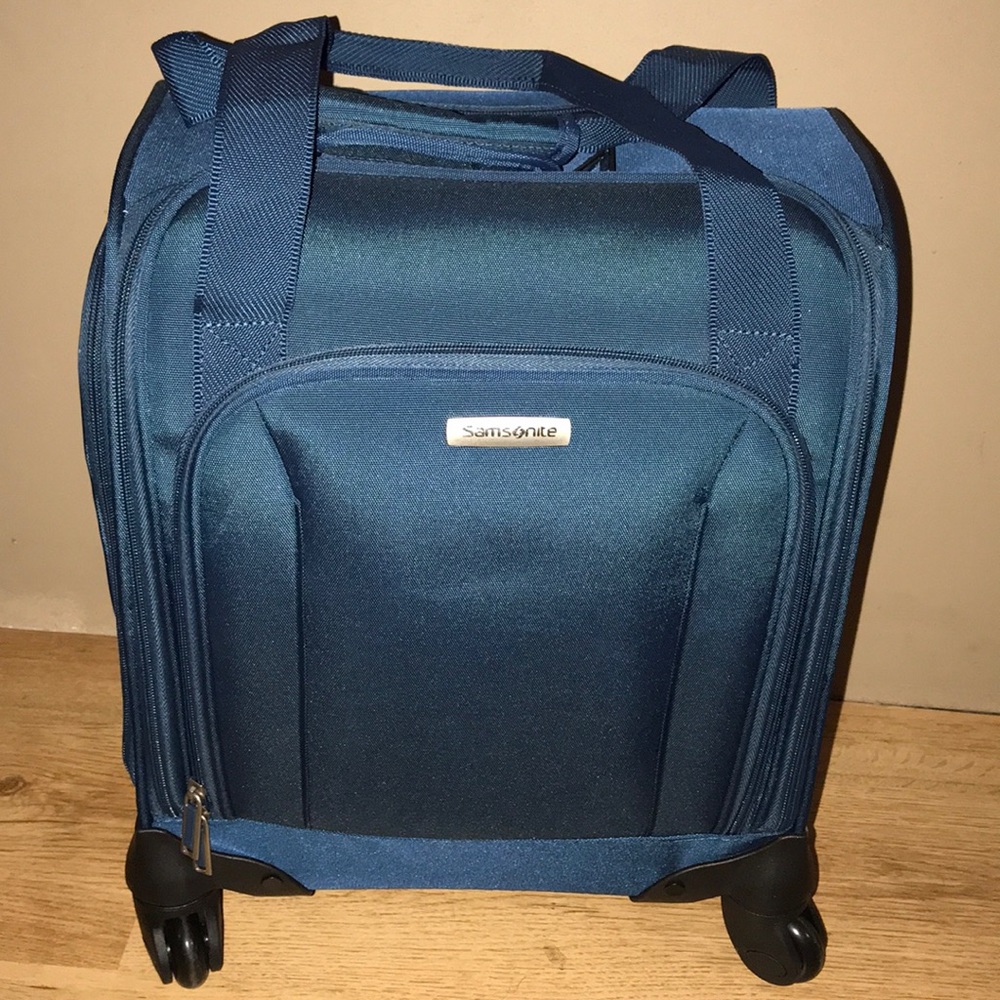 Samsonite Spinner Carry On Underseat Luggage